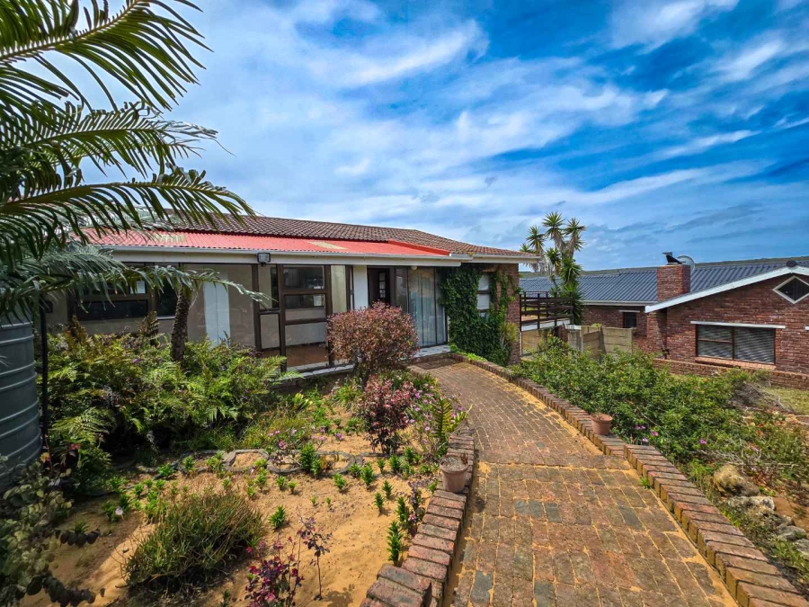 2 Bedroom Property for Sale in Stilbaai Wes Western Cape